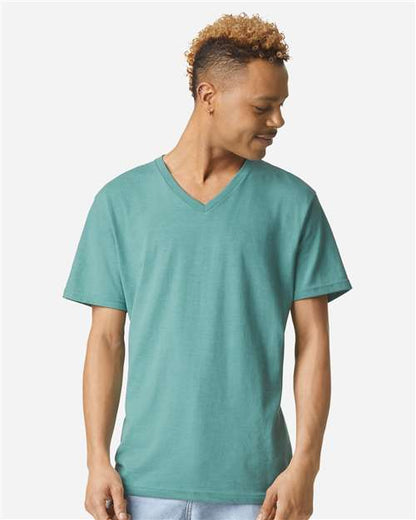 American Apparel 2006CVC Heather Arctic model front