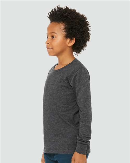 BELLA + CANVAS 3501YCVC Dark Grey Heather model side