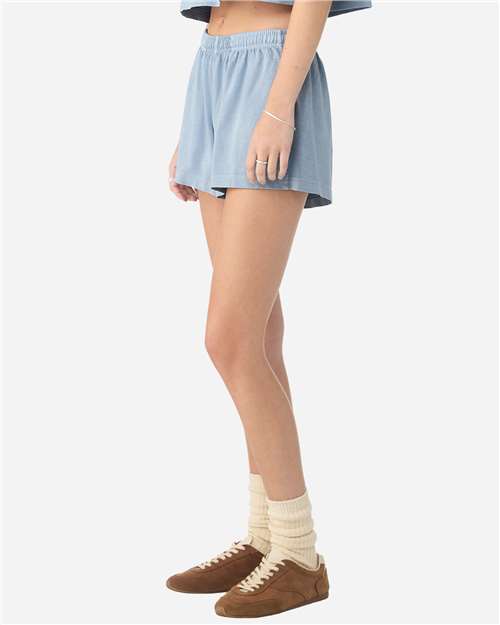 BELLA + CANVAS 6824GD Light Washed Denim model side
