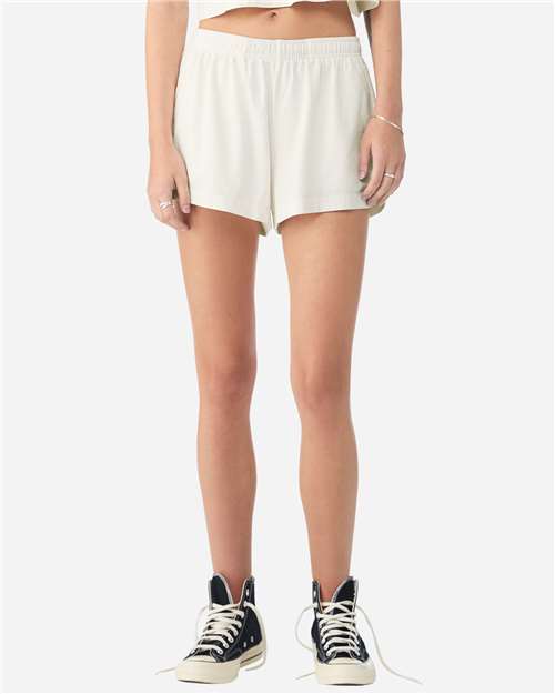 BELLA + CANVAS 6824GD Vintage White model front