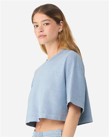 BELLA + CANVAS 6882GD Light Washed Denim model side