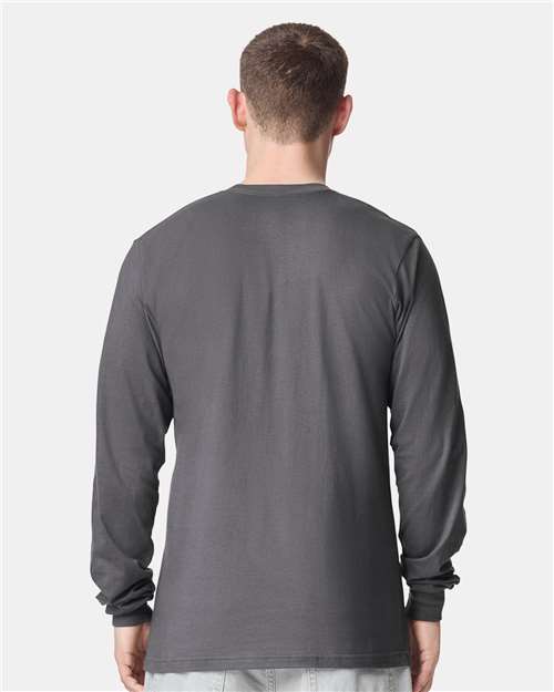 American Apparel 2007 Asphalt model back
